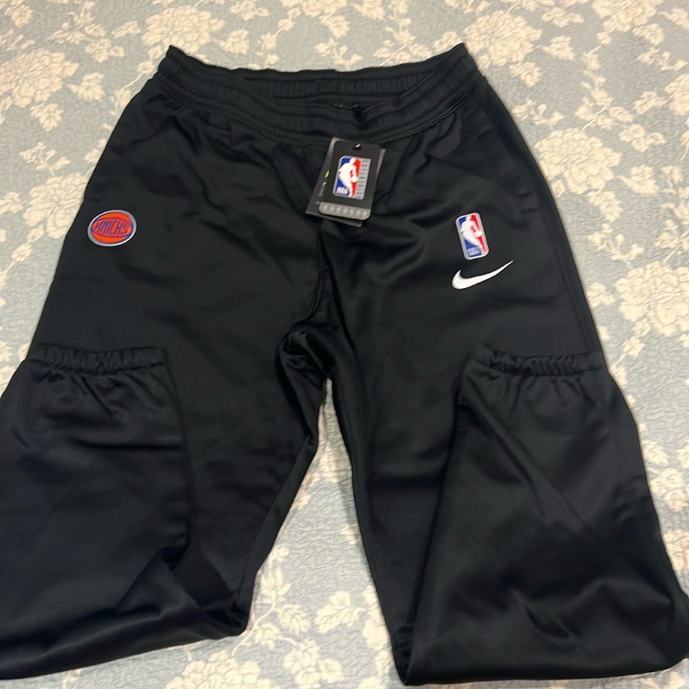 - Authentic NBA Nike NY Knicks sweatpants with dry fit technology, new wit…